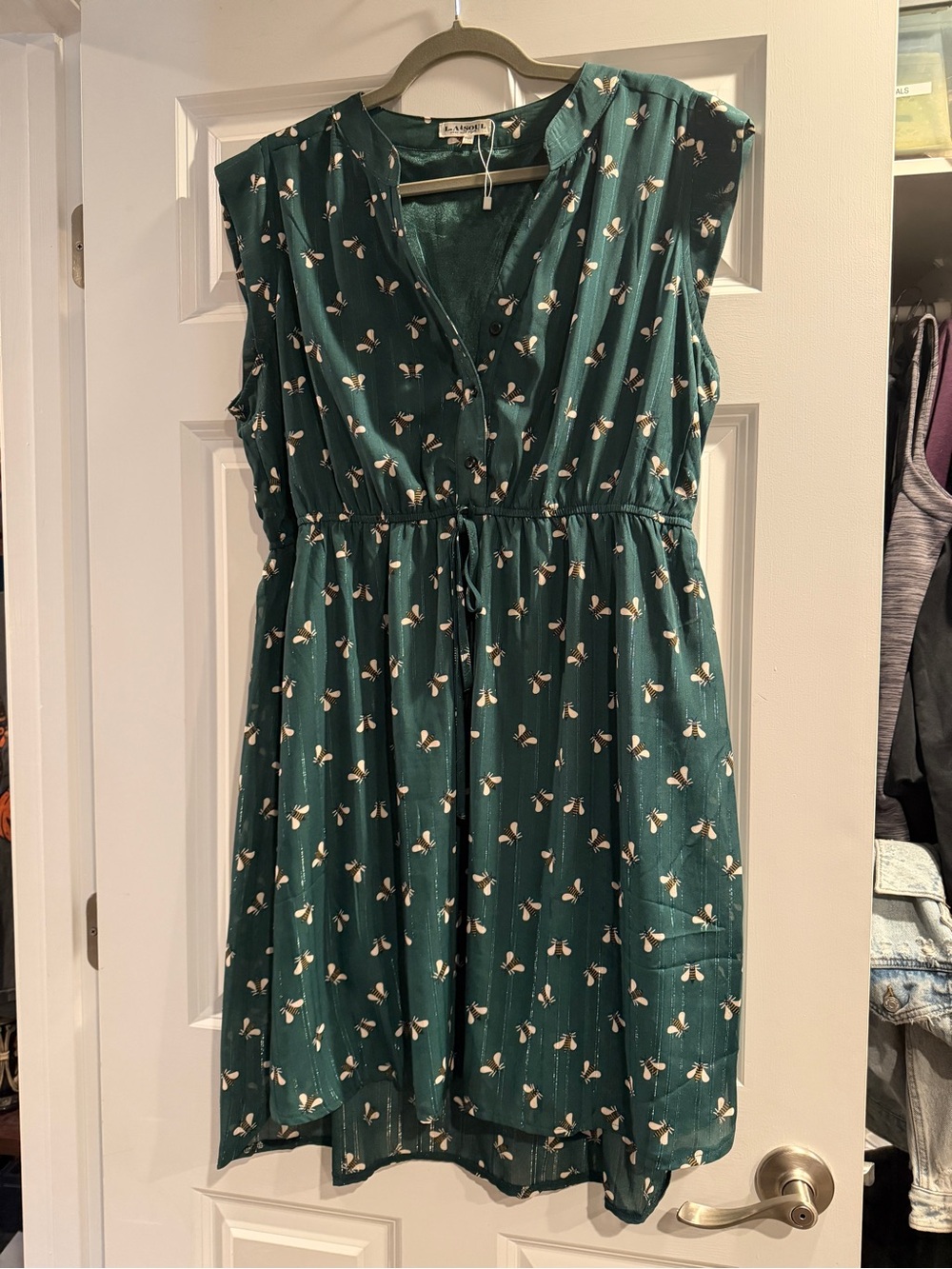 Classic Green Honey Bee Floral Tie-Waist Sleeveless Dress (3X but fits like 2X)